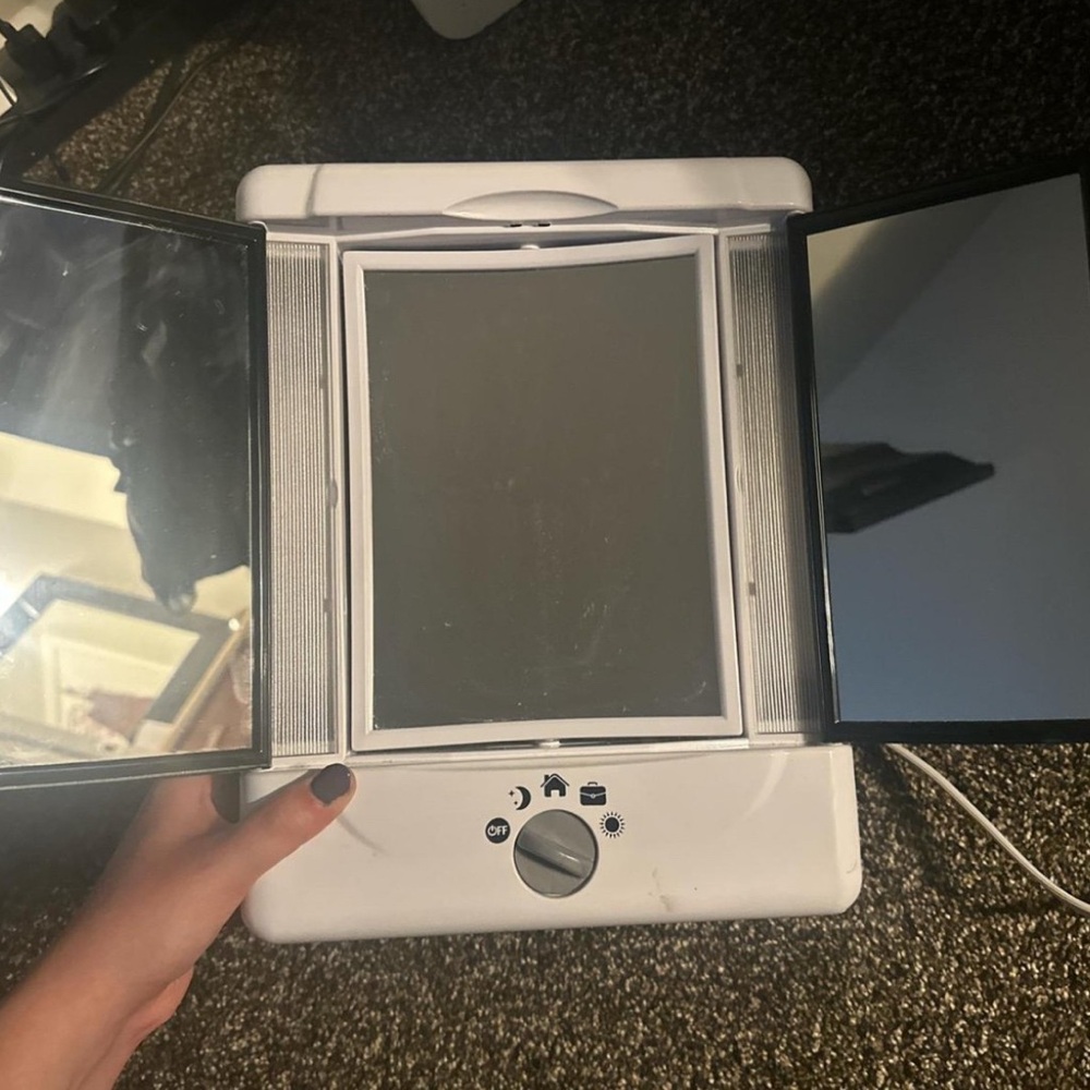 Tri-Fold Vanity Mirror with Lights